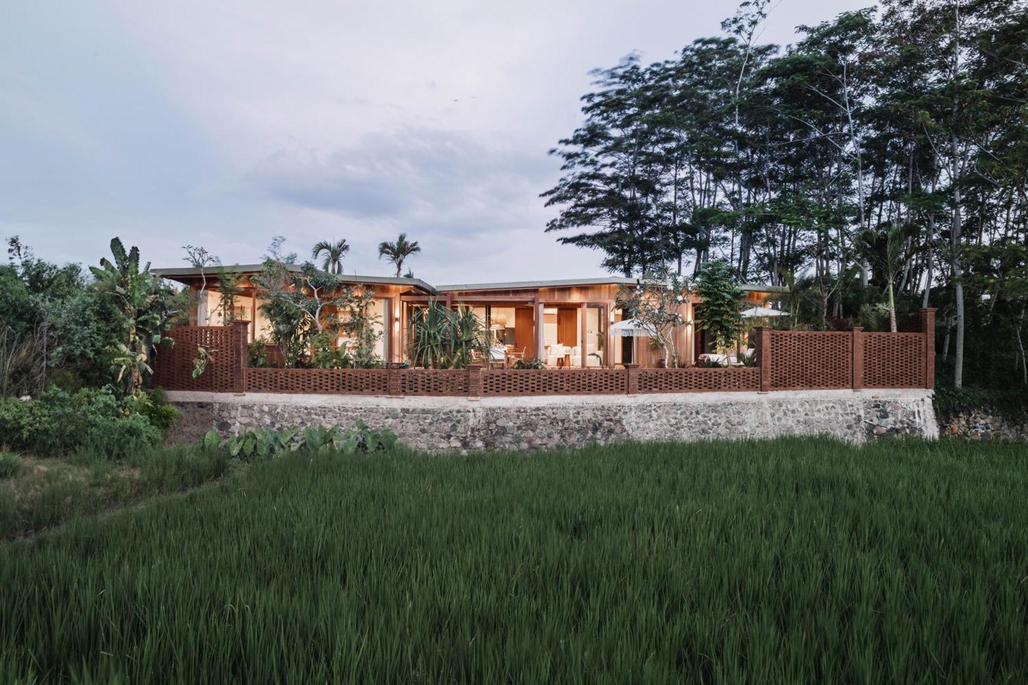 Gruen Canggu Garden Sempidi Luaran gambar